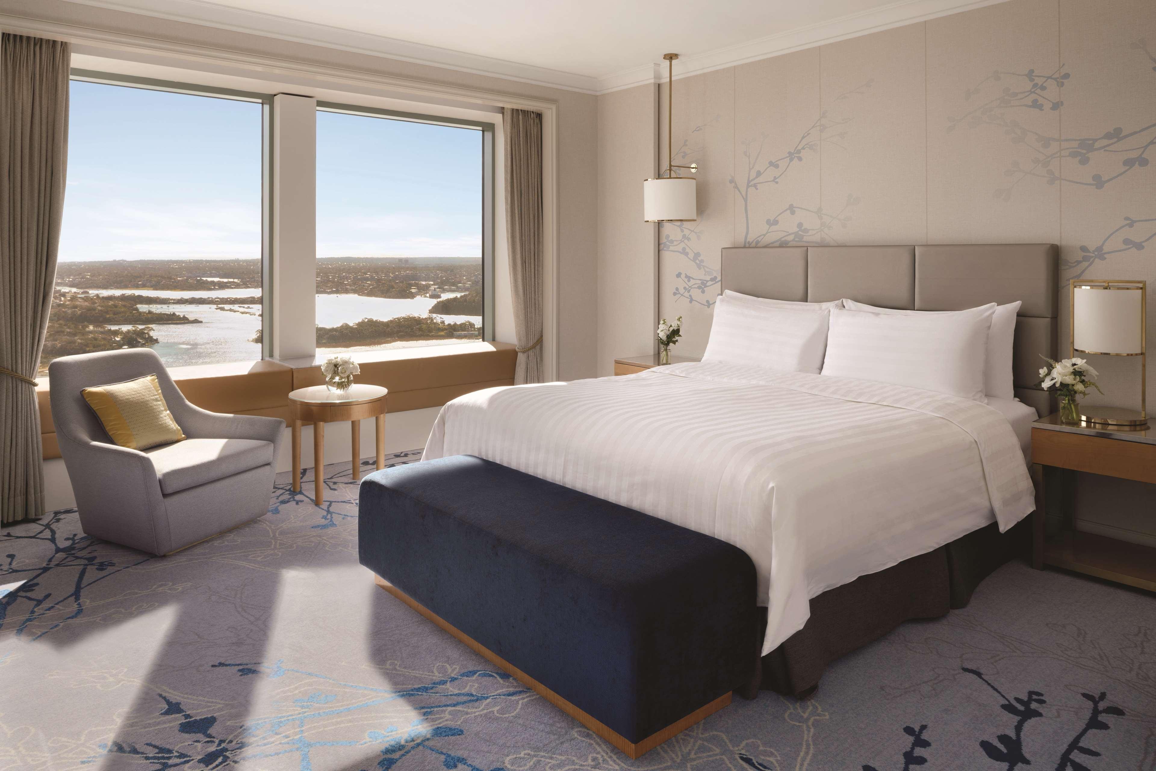 Shangri-La Σίδνεϊ Εξωτερικό φωτογραφία A room at the Mandarin Oriental, Hong Kong