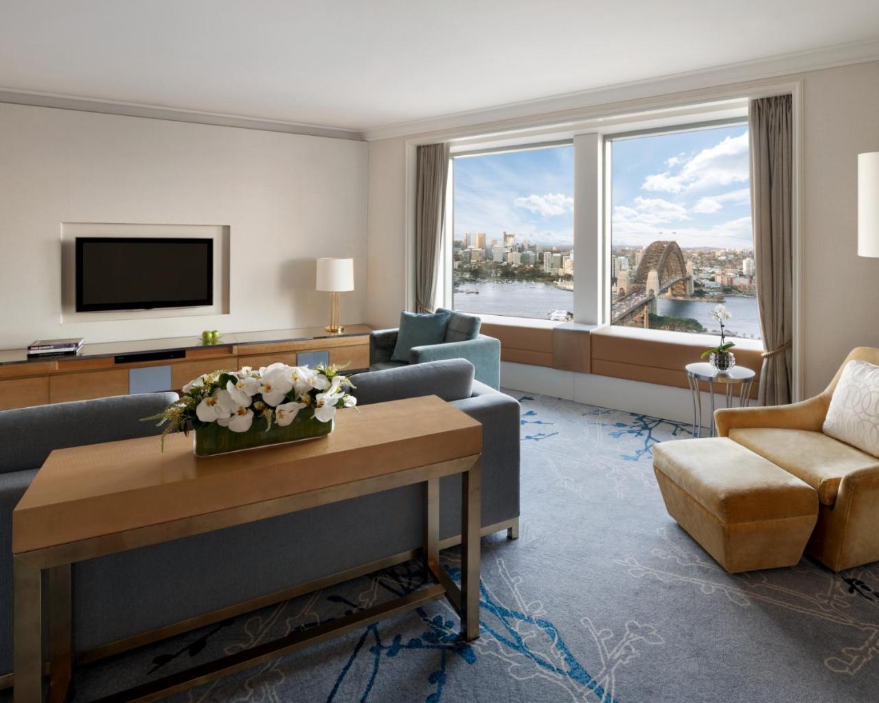 Shangri-La Σίδνεϊ Εξωτερικό φωτογραφία A view of Sydney Harbour Bridge from a suite at the Sydney Opera House